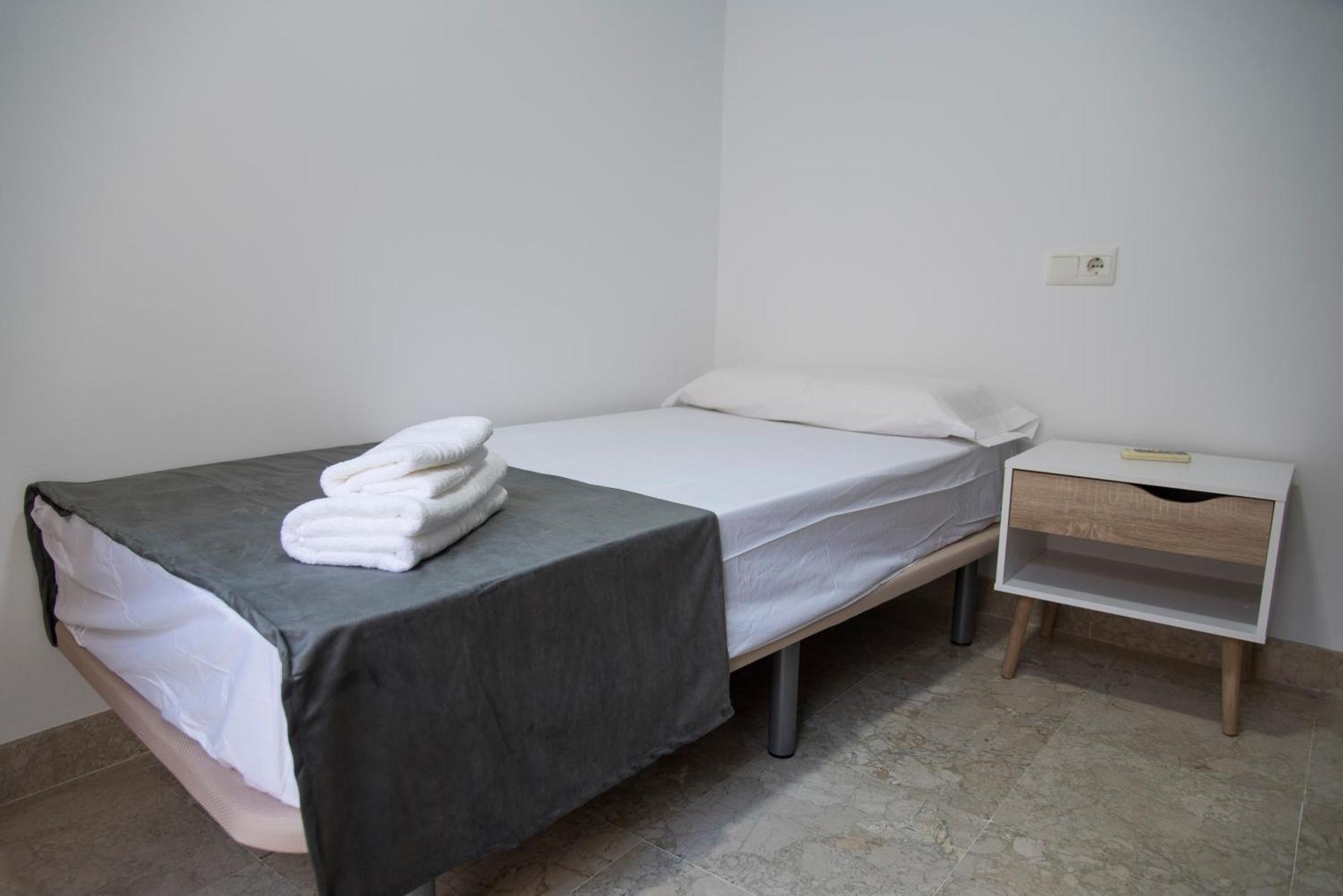 Nightinsevilla Teodosio Free Parking Exterior photo