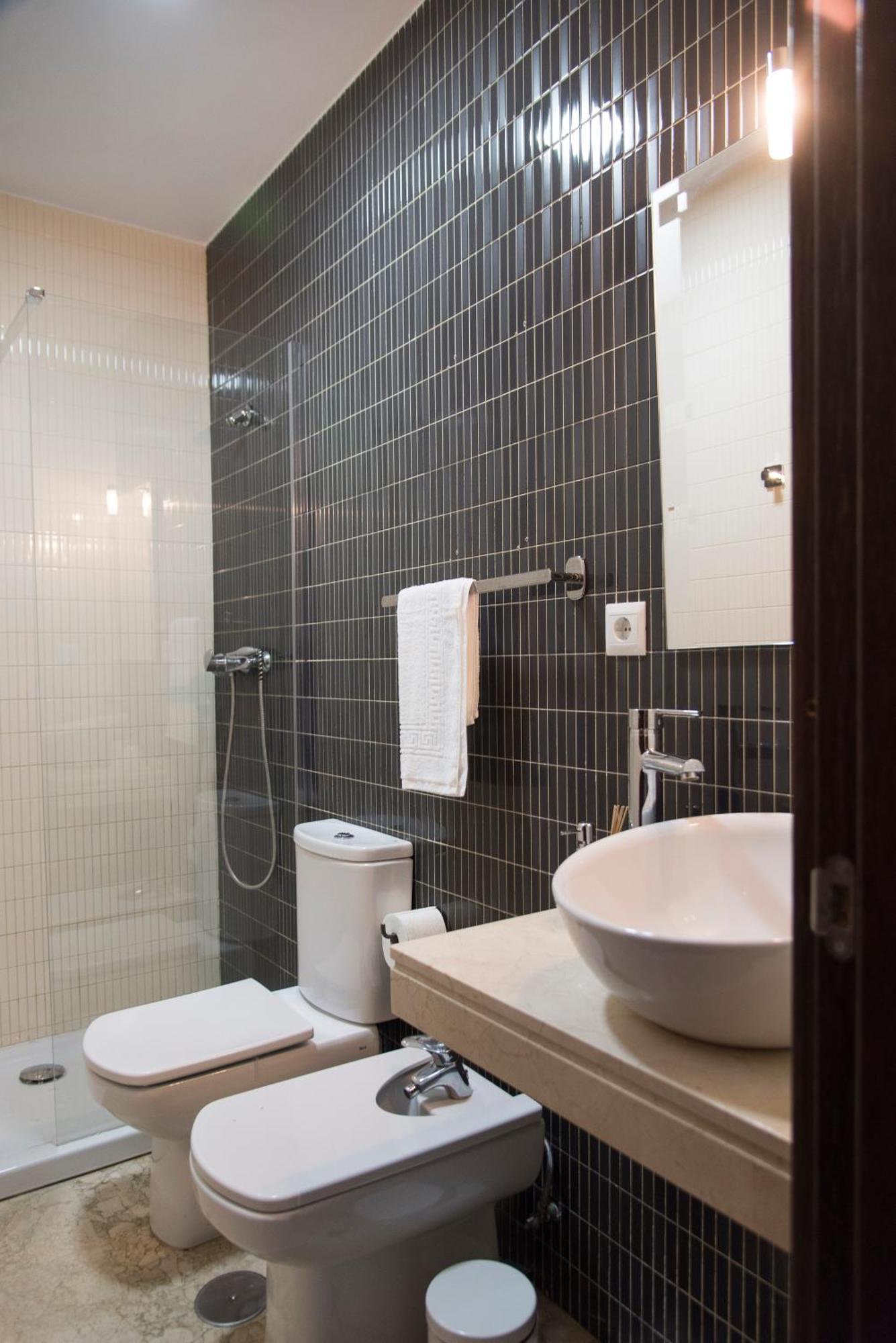 Nightinsevilla Teodosio Free Parking Exterior photo